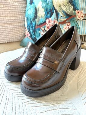 Jellypop Brown Platform Block Heel Loafer -Never Worn